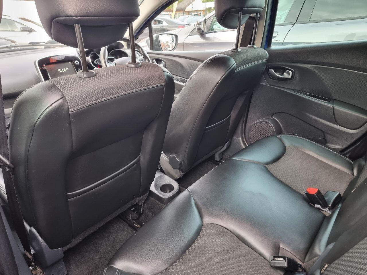 Renault Clio view 21