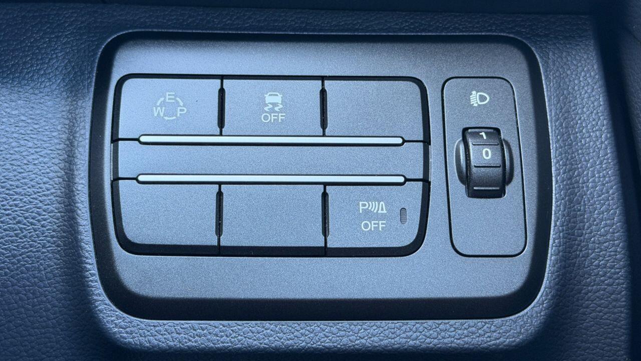 KGM Tivoli view 30