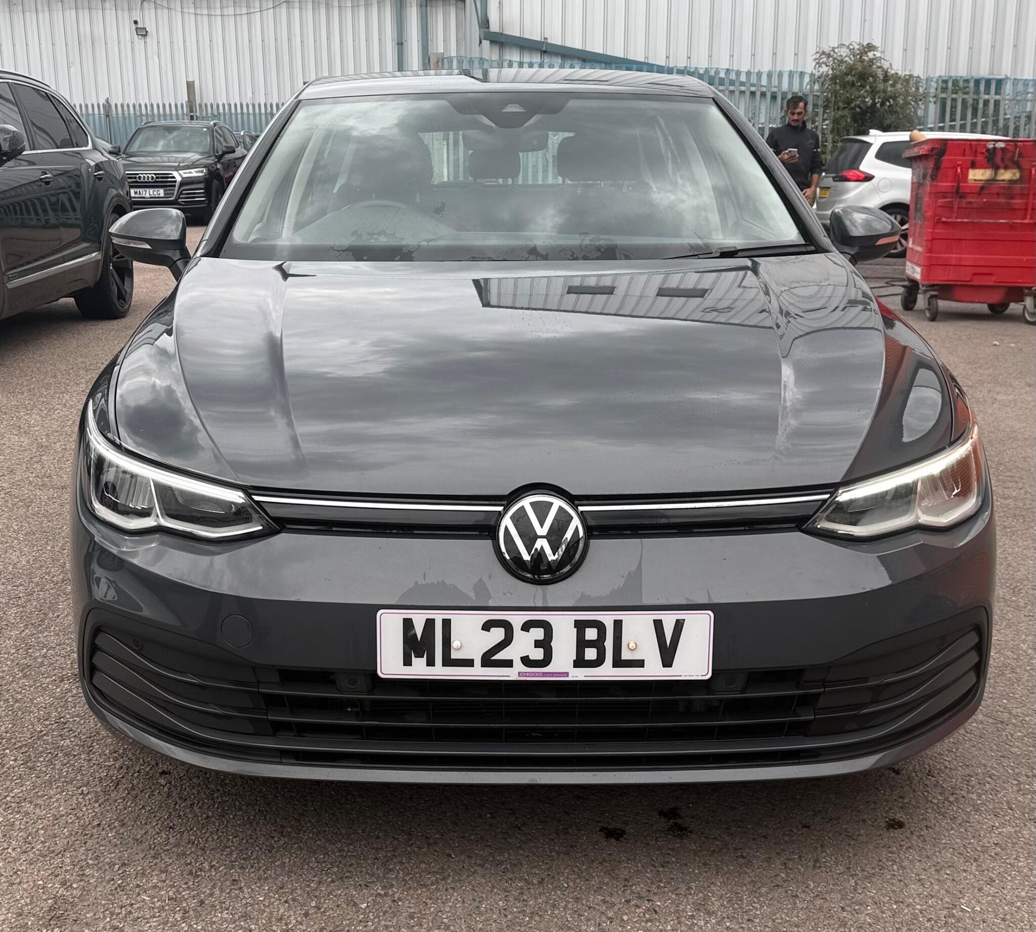 Volkswagen Golf view 2
