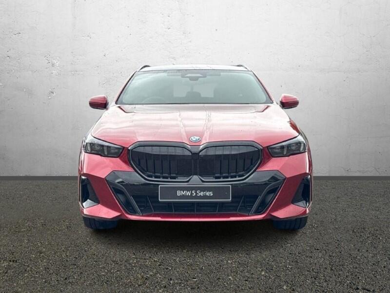 BMW 5 Series view 16