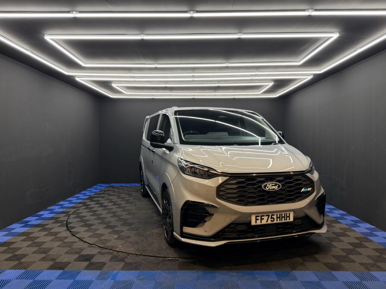 Ford Transit Custom view 3