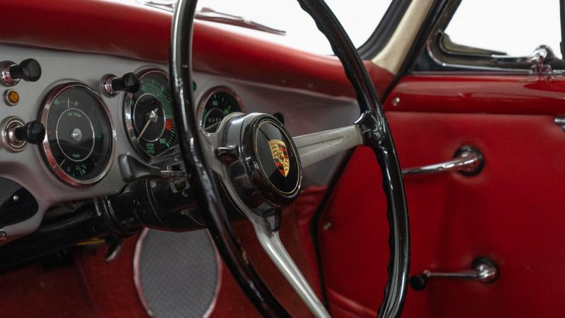 Porsche 356 view 24