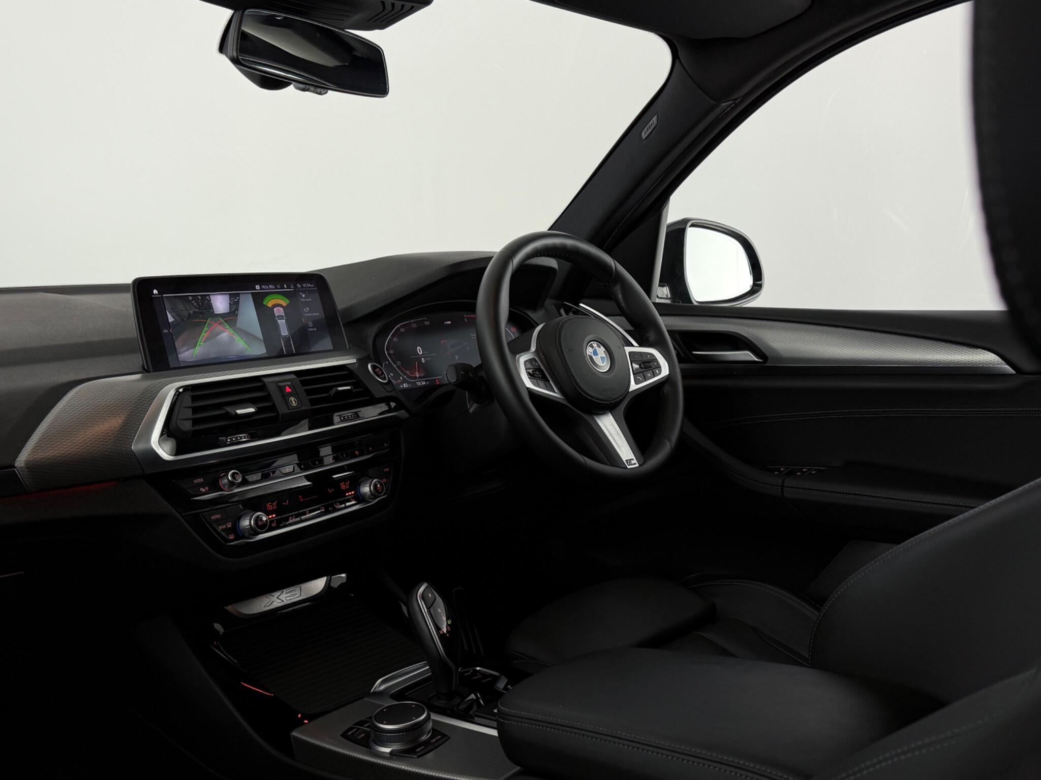 BMW X3 view 4