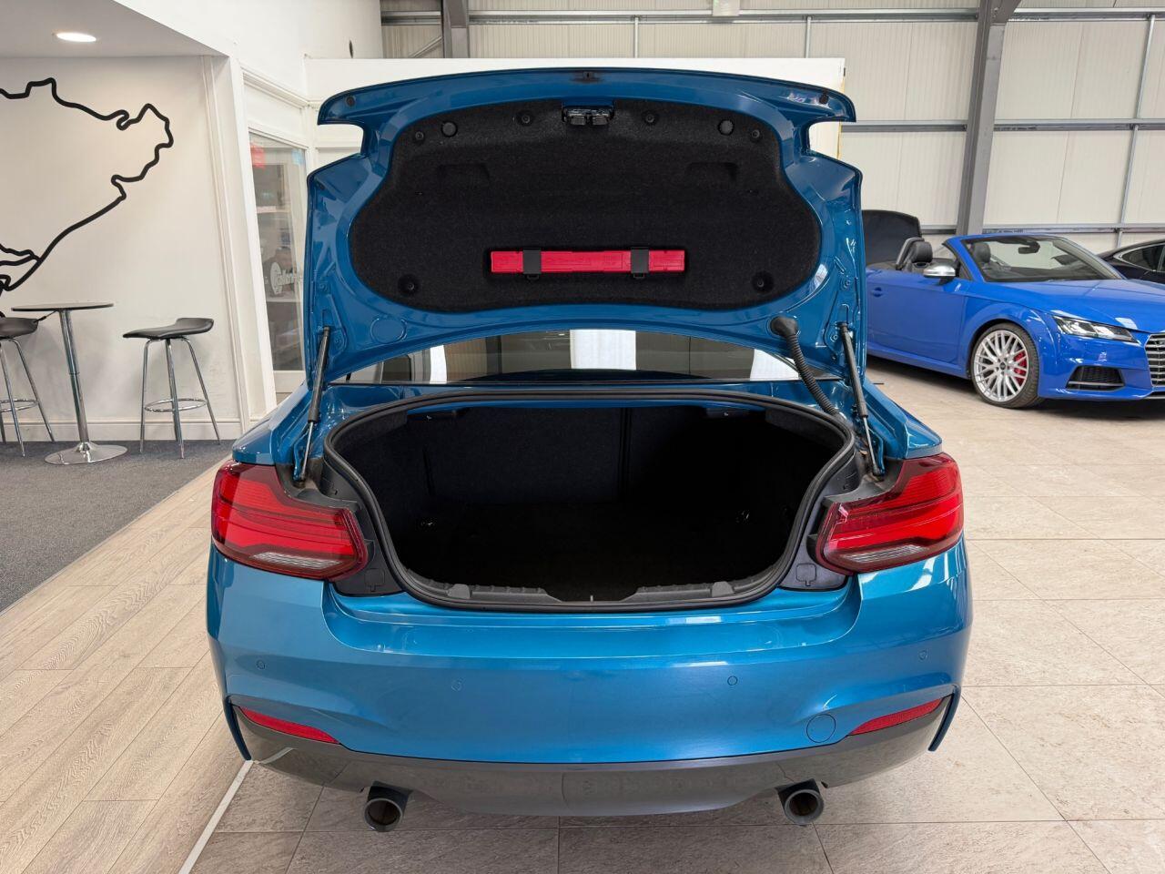 BMW 2 Series view 32