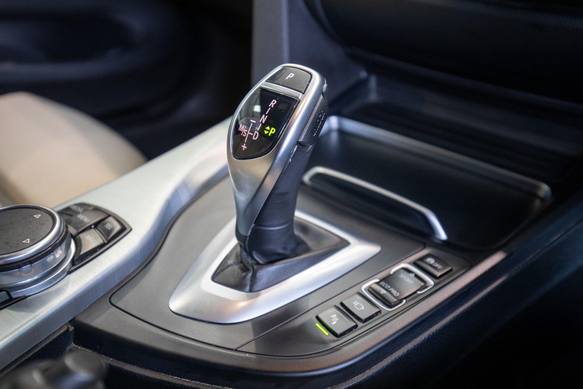 BMW 4 Series view 25