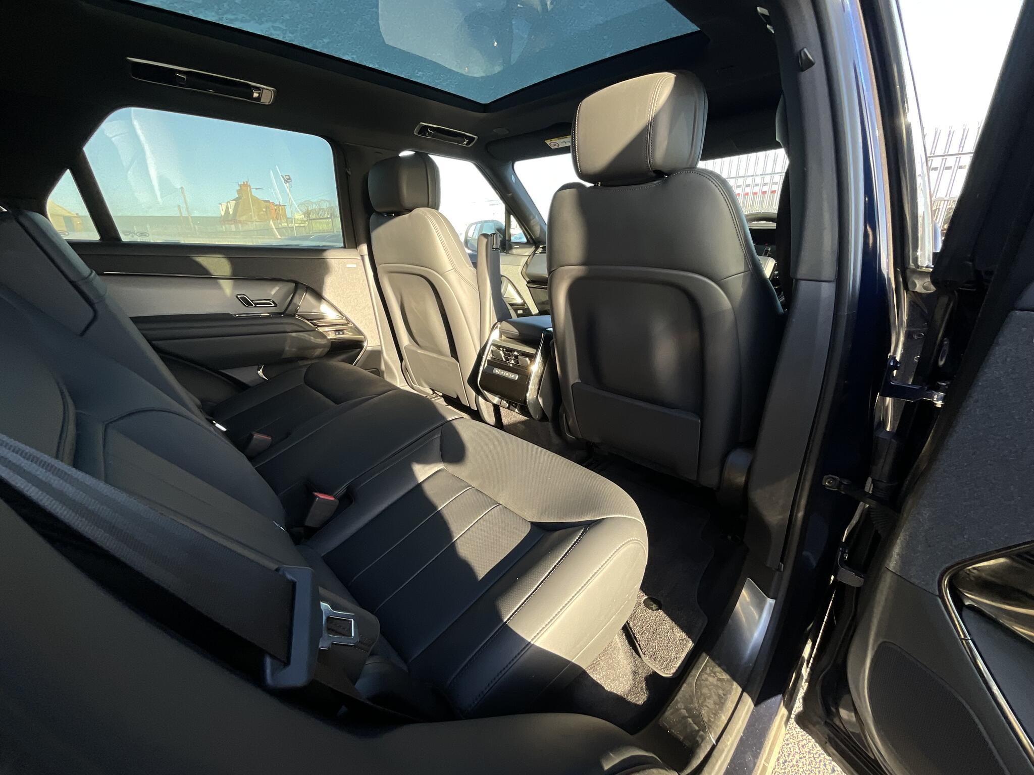 Land Rover Range Rover Sport view 8