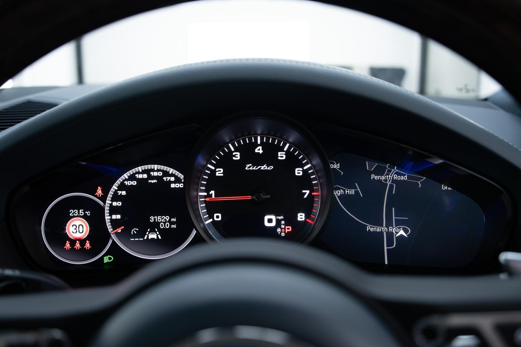 Porsche Cayenne view 18