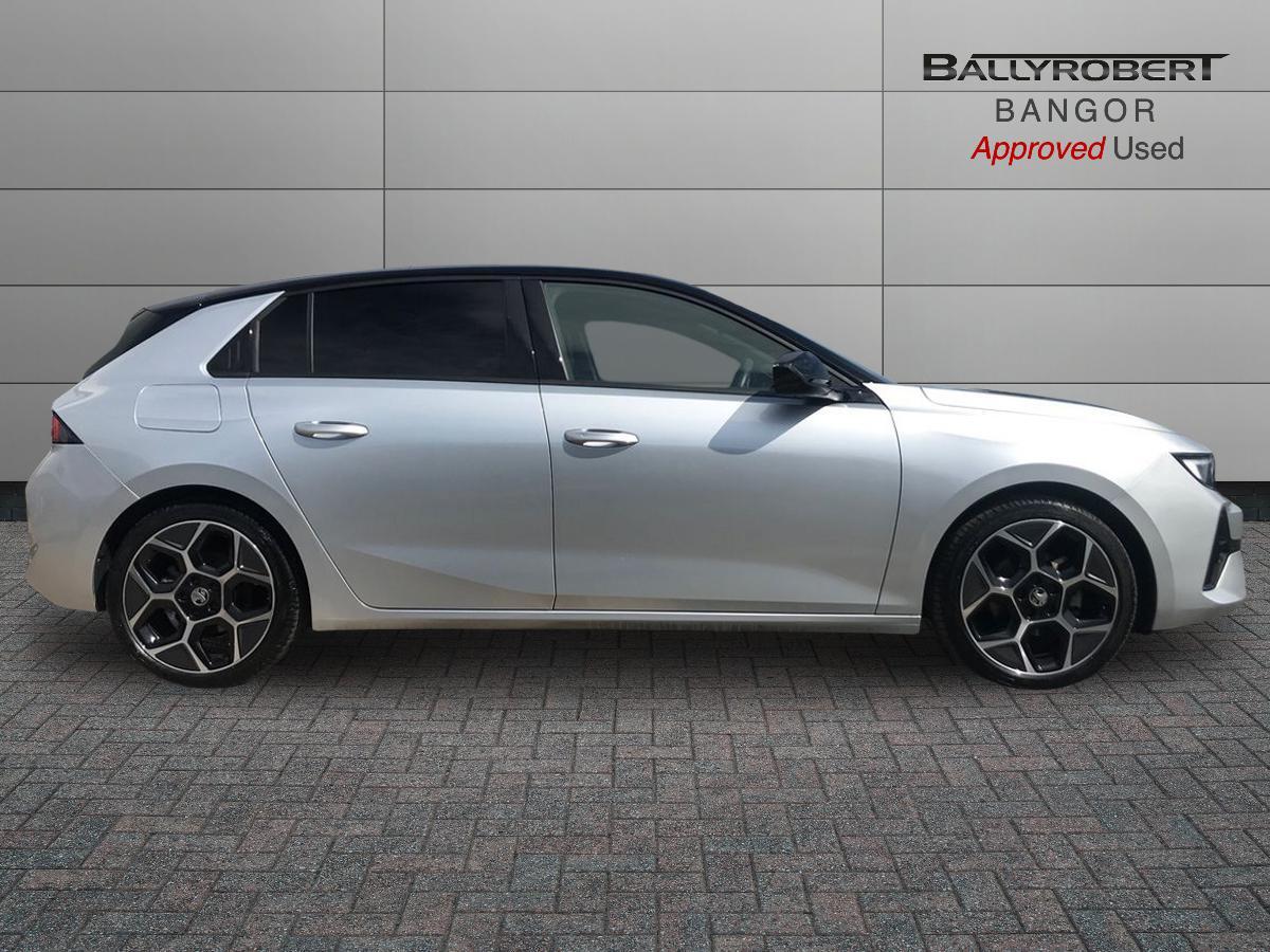 Vauxhall Astra view 9