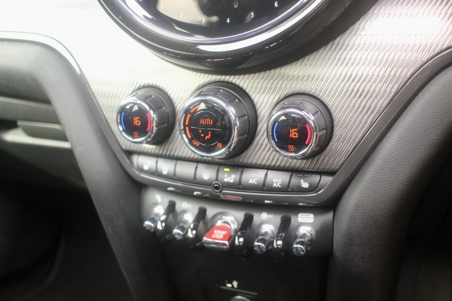 Mini Countryman view 18
