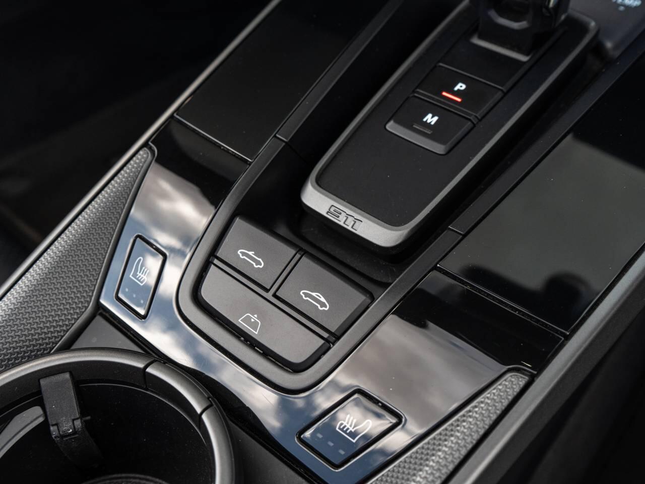 Porsche 911 view 36