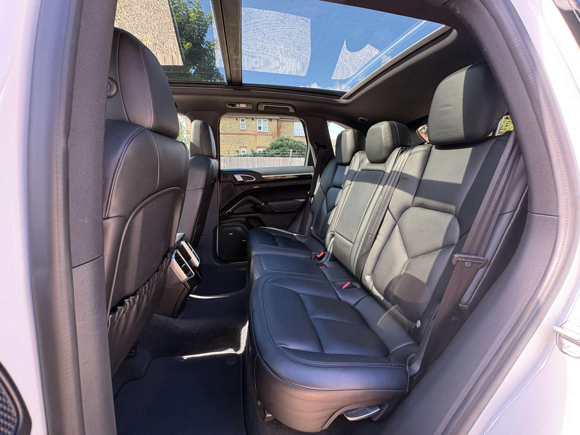 Porsche Cayenne view 34