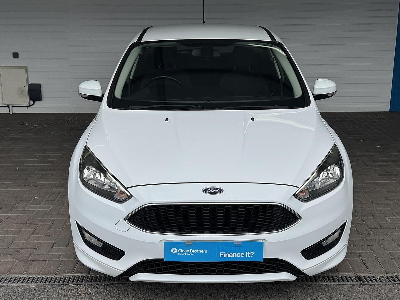 Ford Focus view 2
