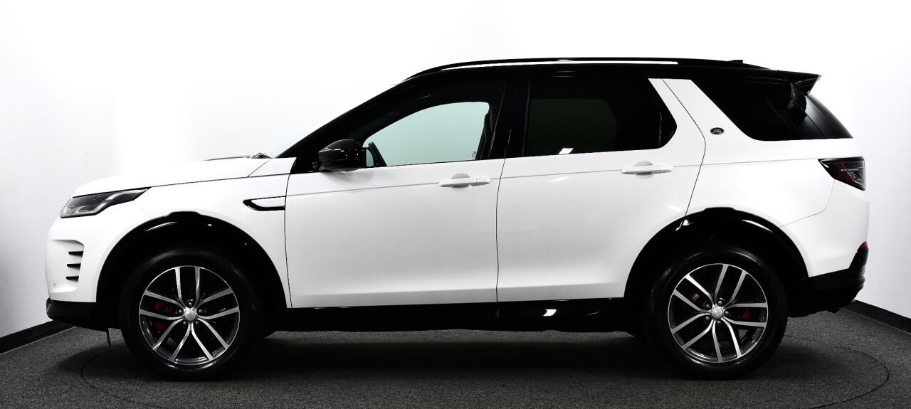 Land Rover Discovery Sport view 4