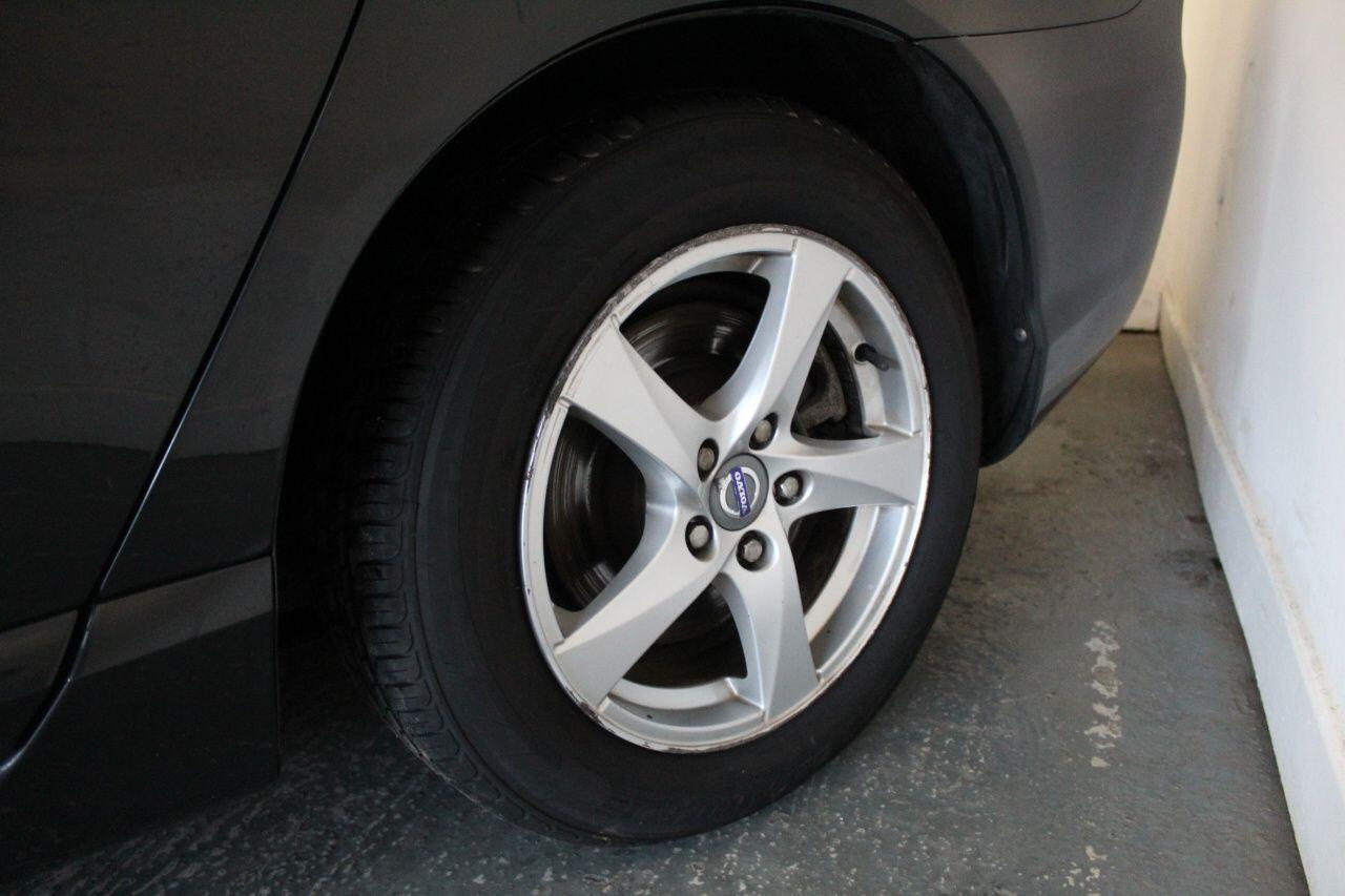 Volvo V70 view 57