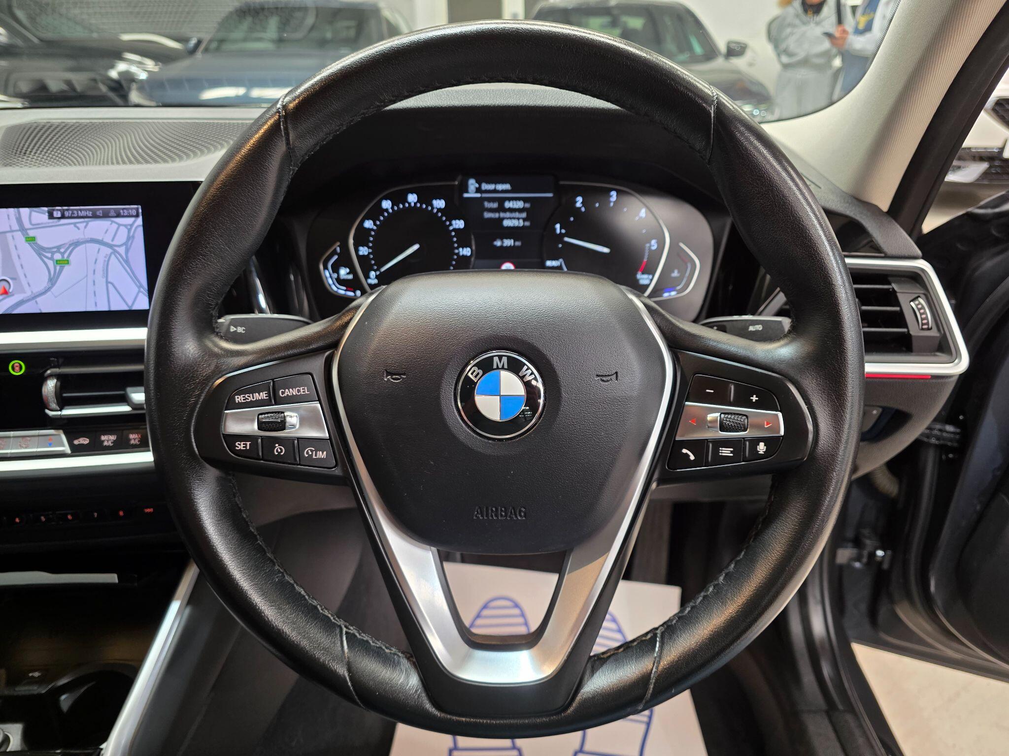 BMW 3 Series view 17