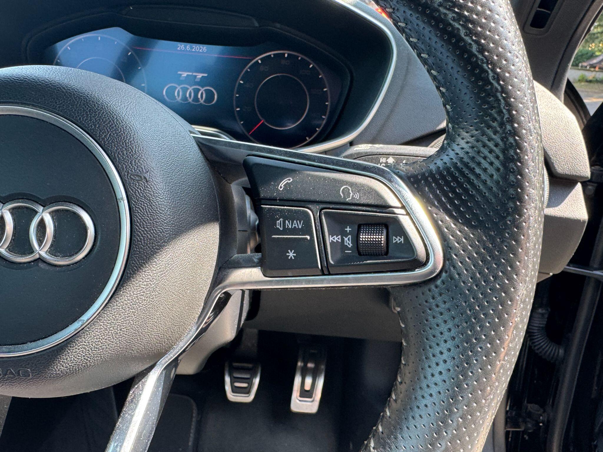 Audi TT view 29