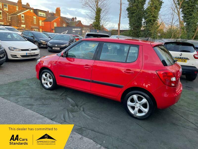 2010 Skoda Fabia image 18