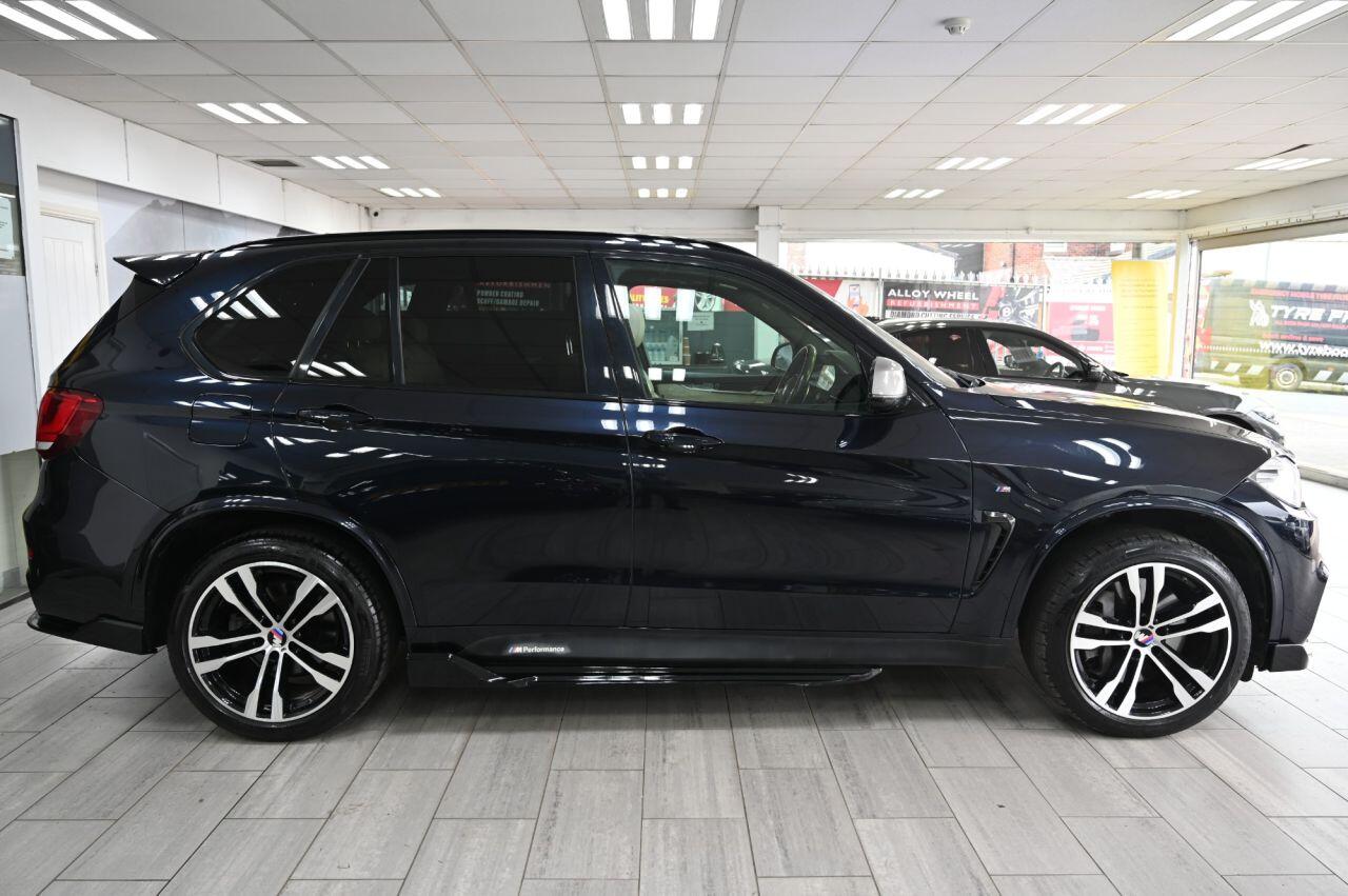 BMW X5 view 3