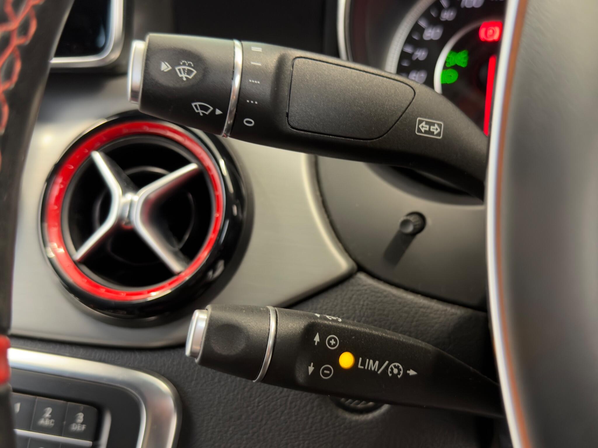 Mercedes-Benz Cla view 24