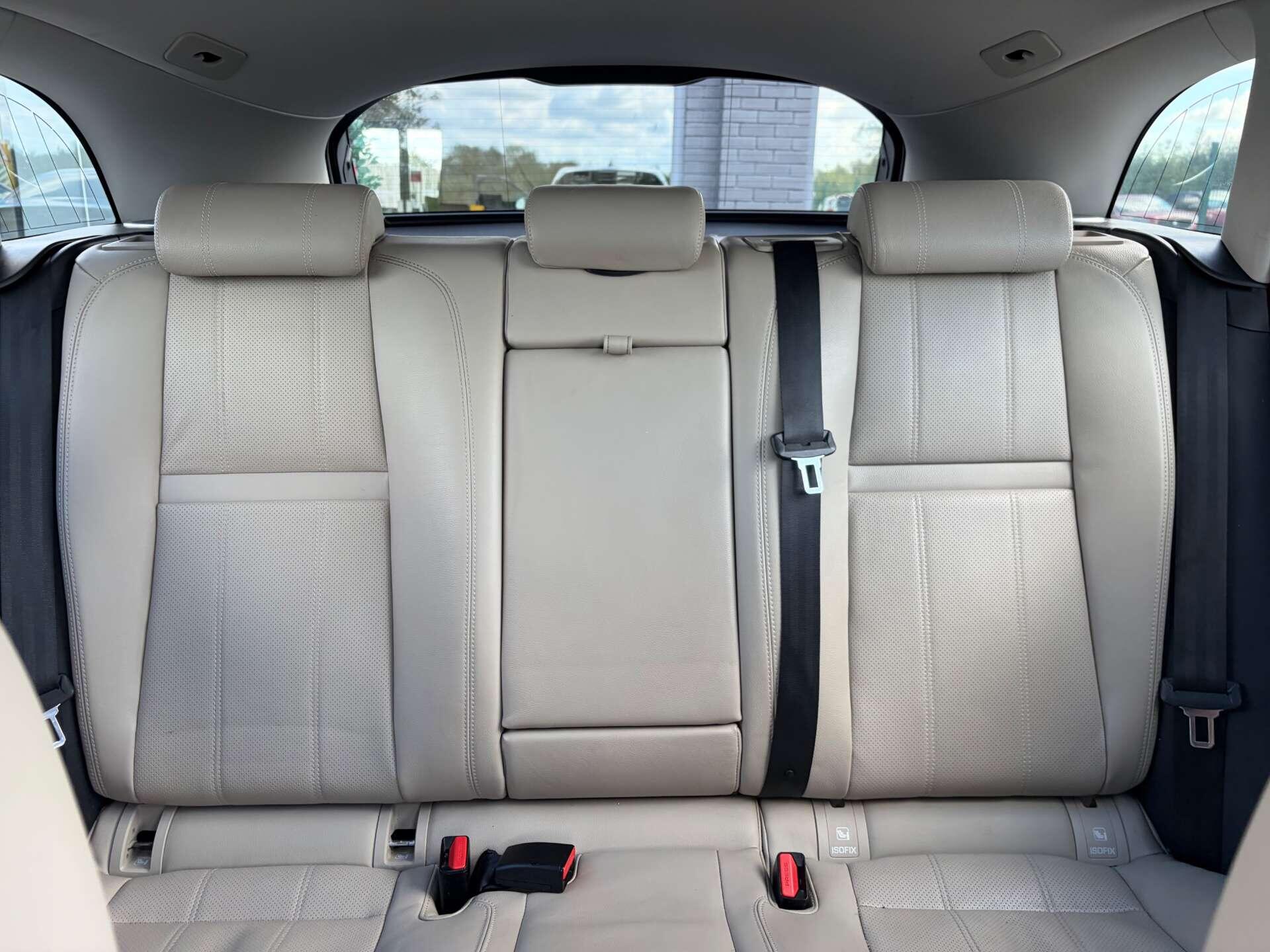 Land Rover Range Rover Velar view 32