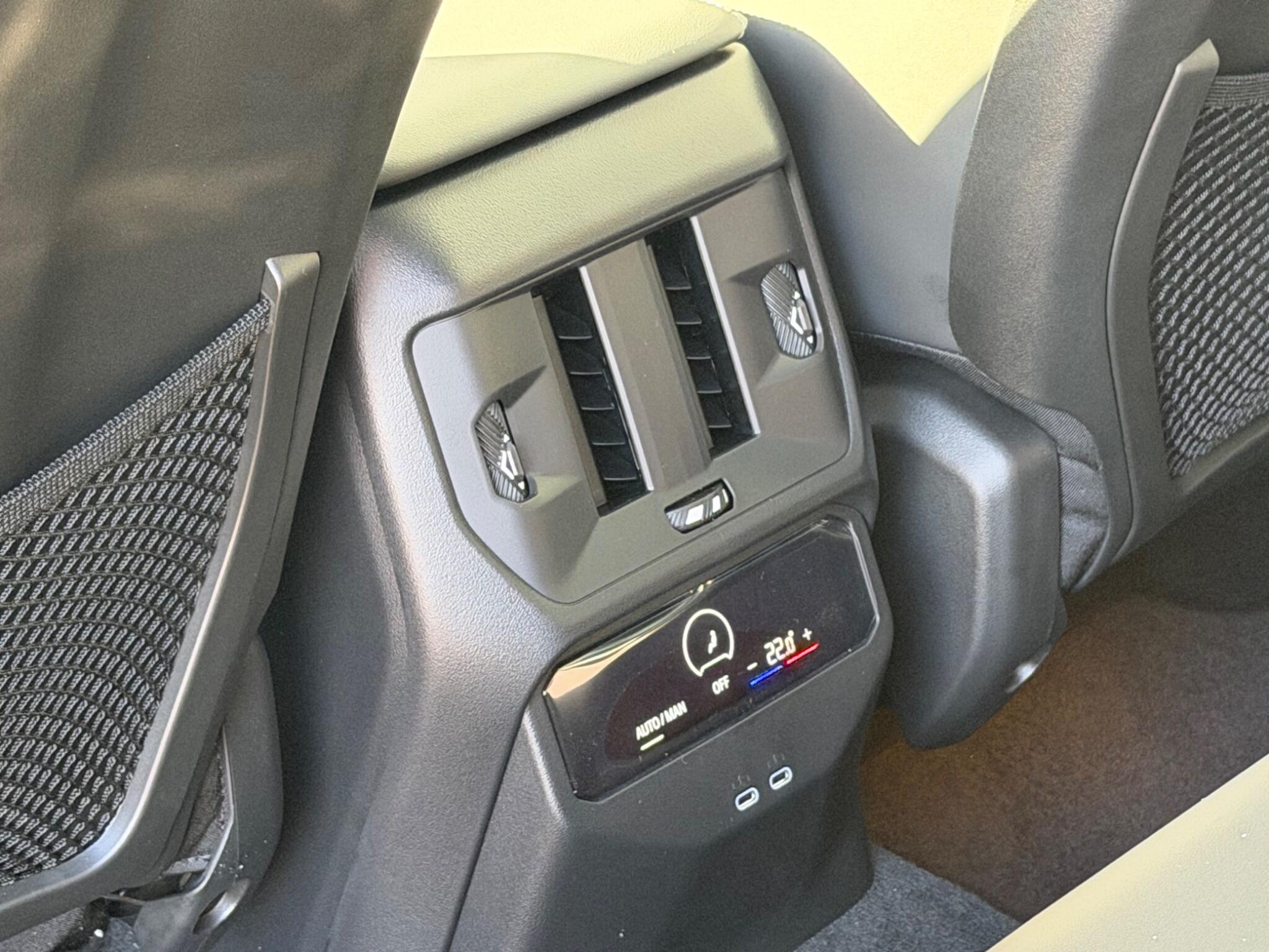 BMW X3 view 17