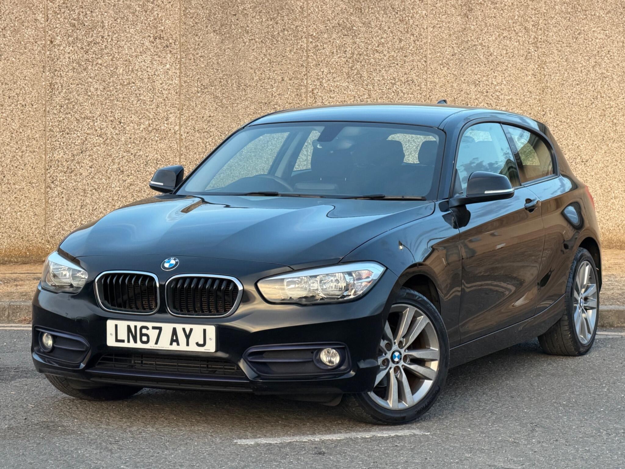BMW 1 Series view 5