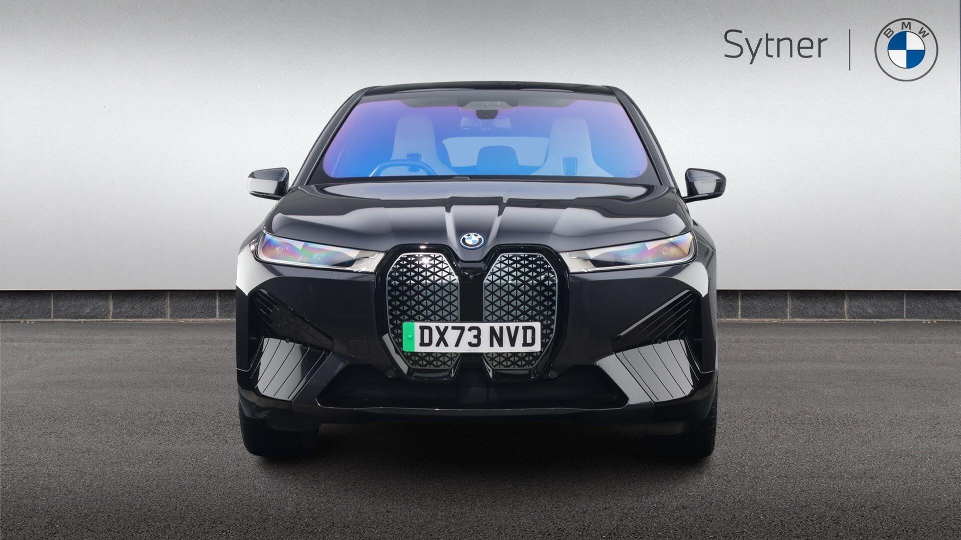 BMW Ix view 16