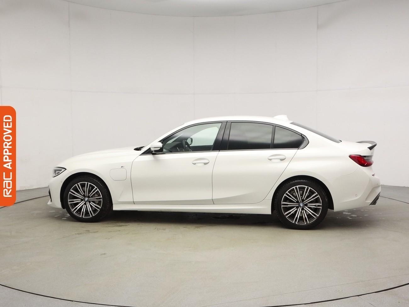 BMW 3 Series view 32