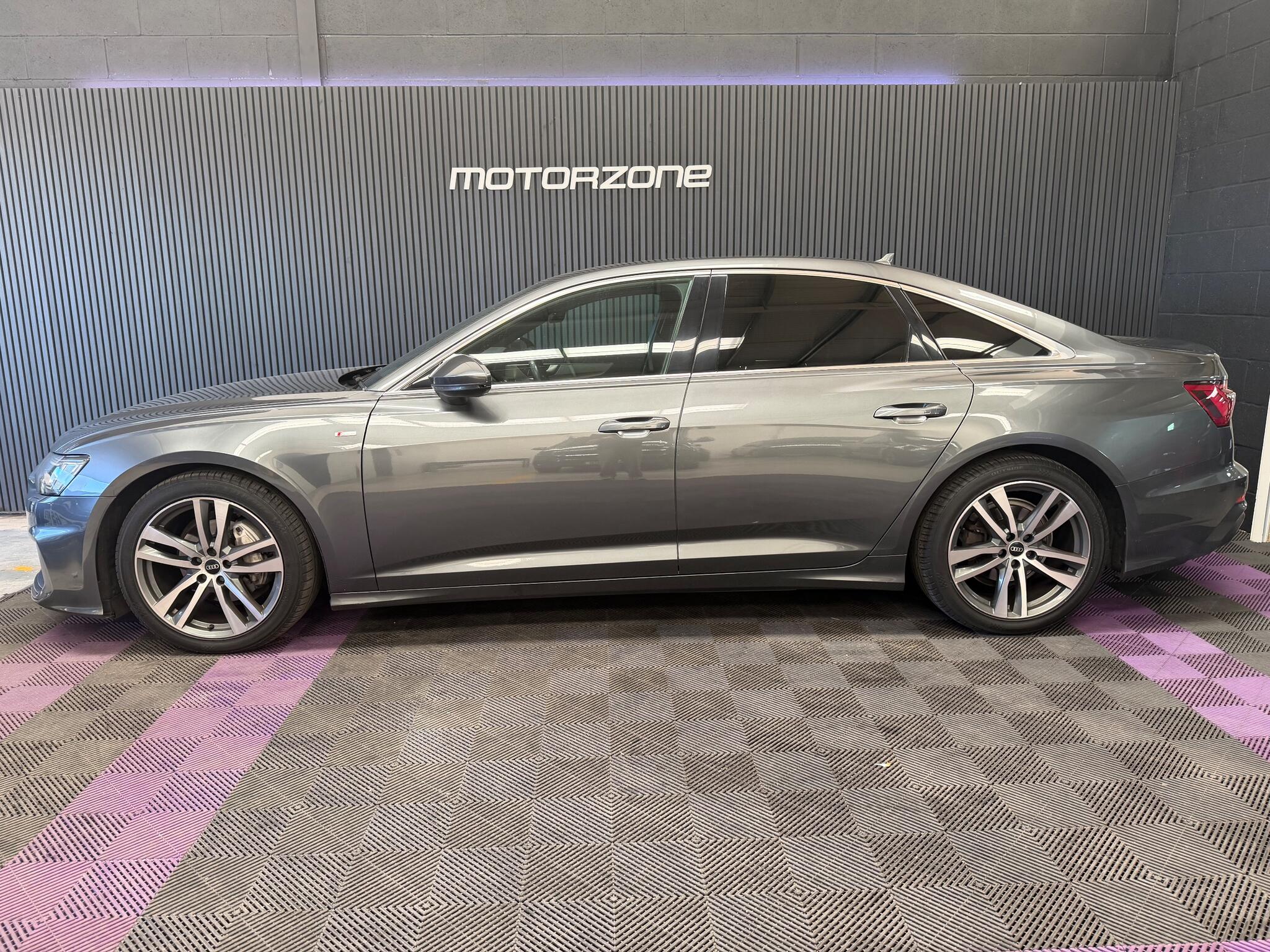 Audi A6 view 4