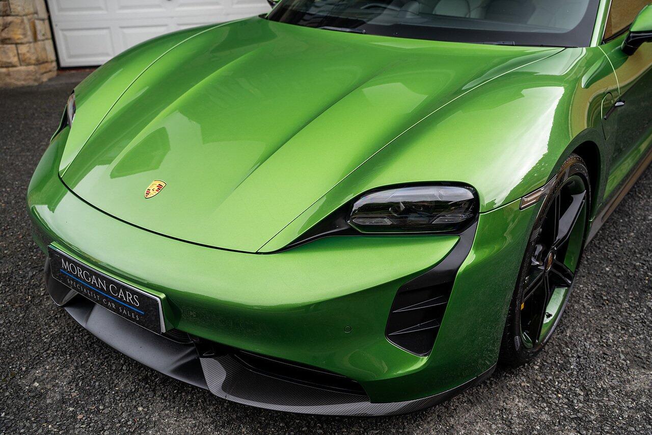 Porsche Taycan view 39