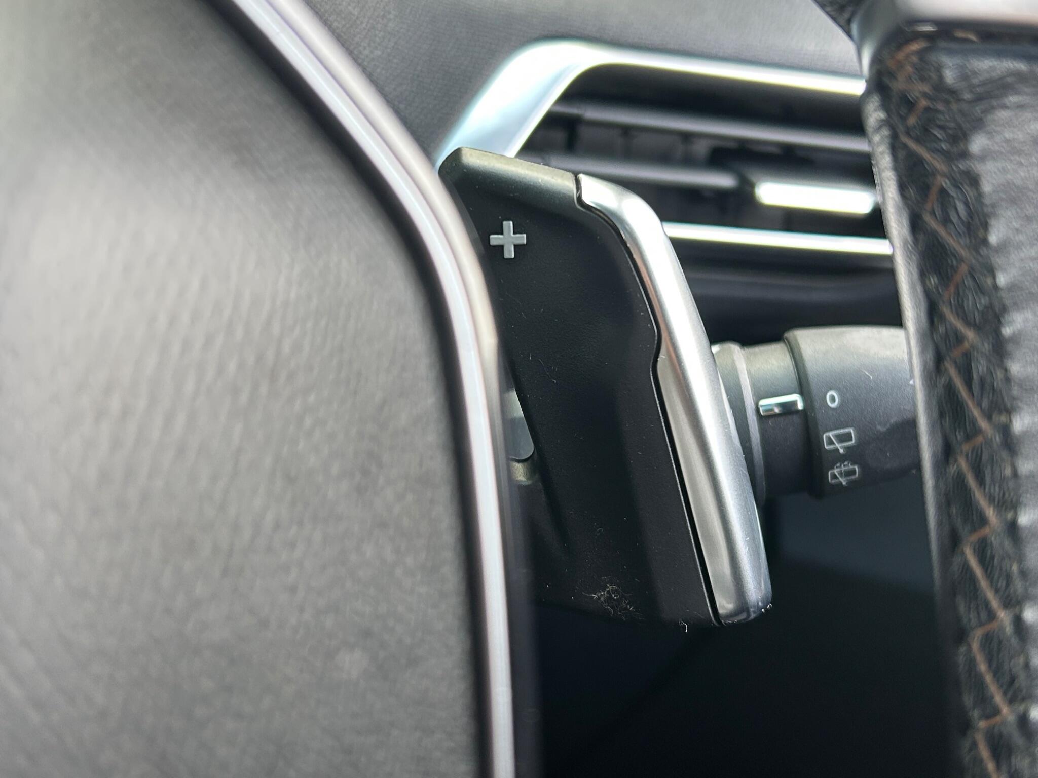 Peugeot 5008 view 34