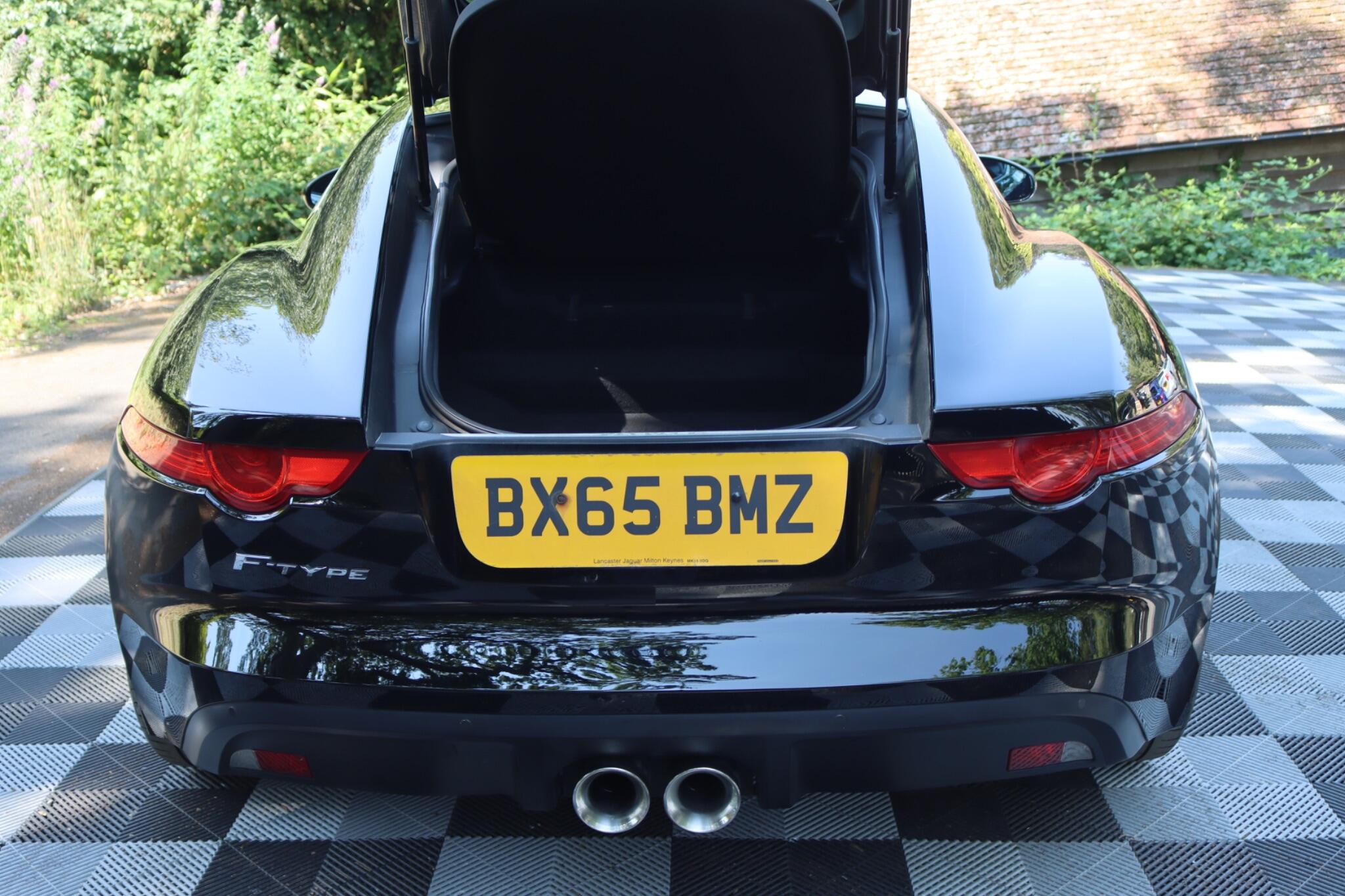 Jaguar F-Type view 13