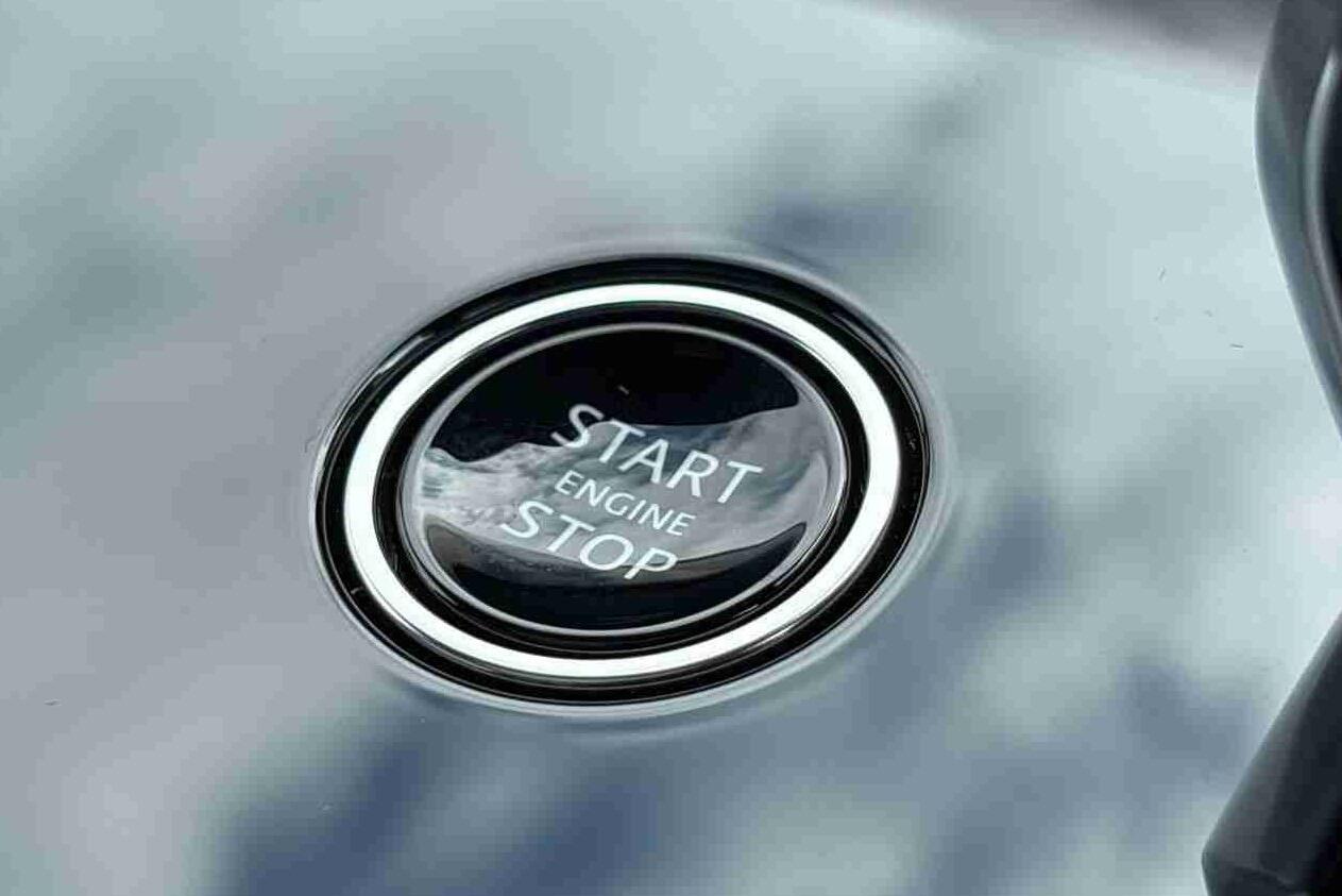 Land Rover Range Rover Sport view 37