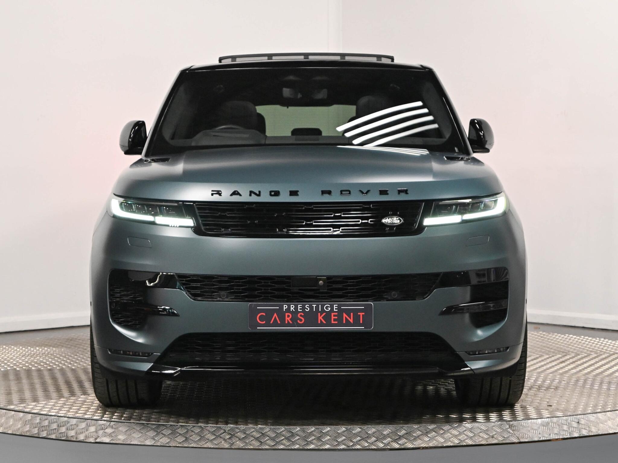 Land Rover Range Rover Sport view 22