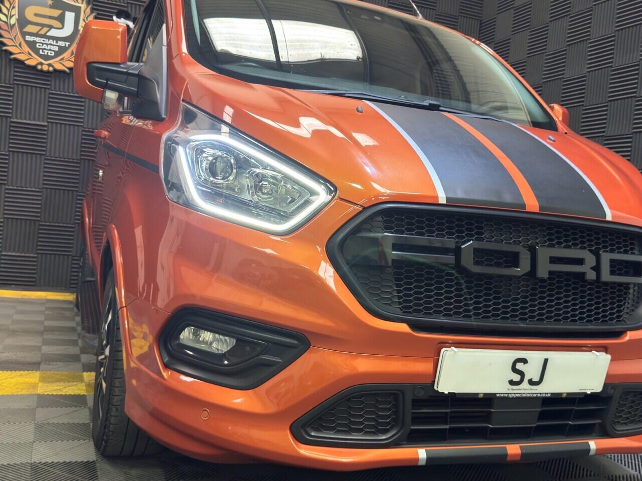 Ford Transit Custom view 19