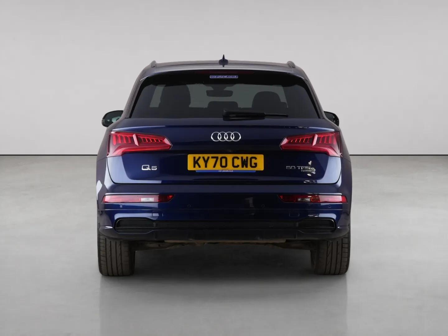 Audi Q5 view 7