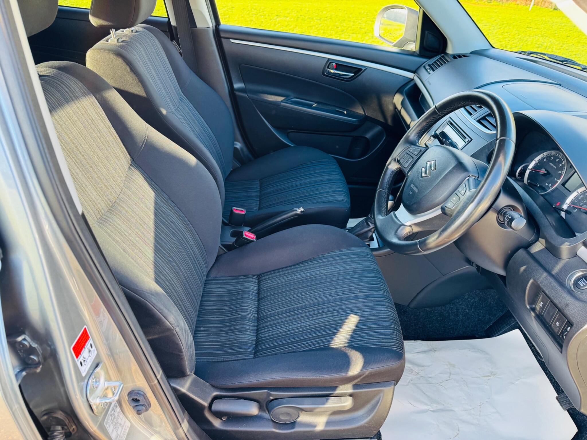 2015 Suzuki Swift image 11