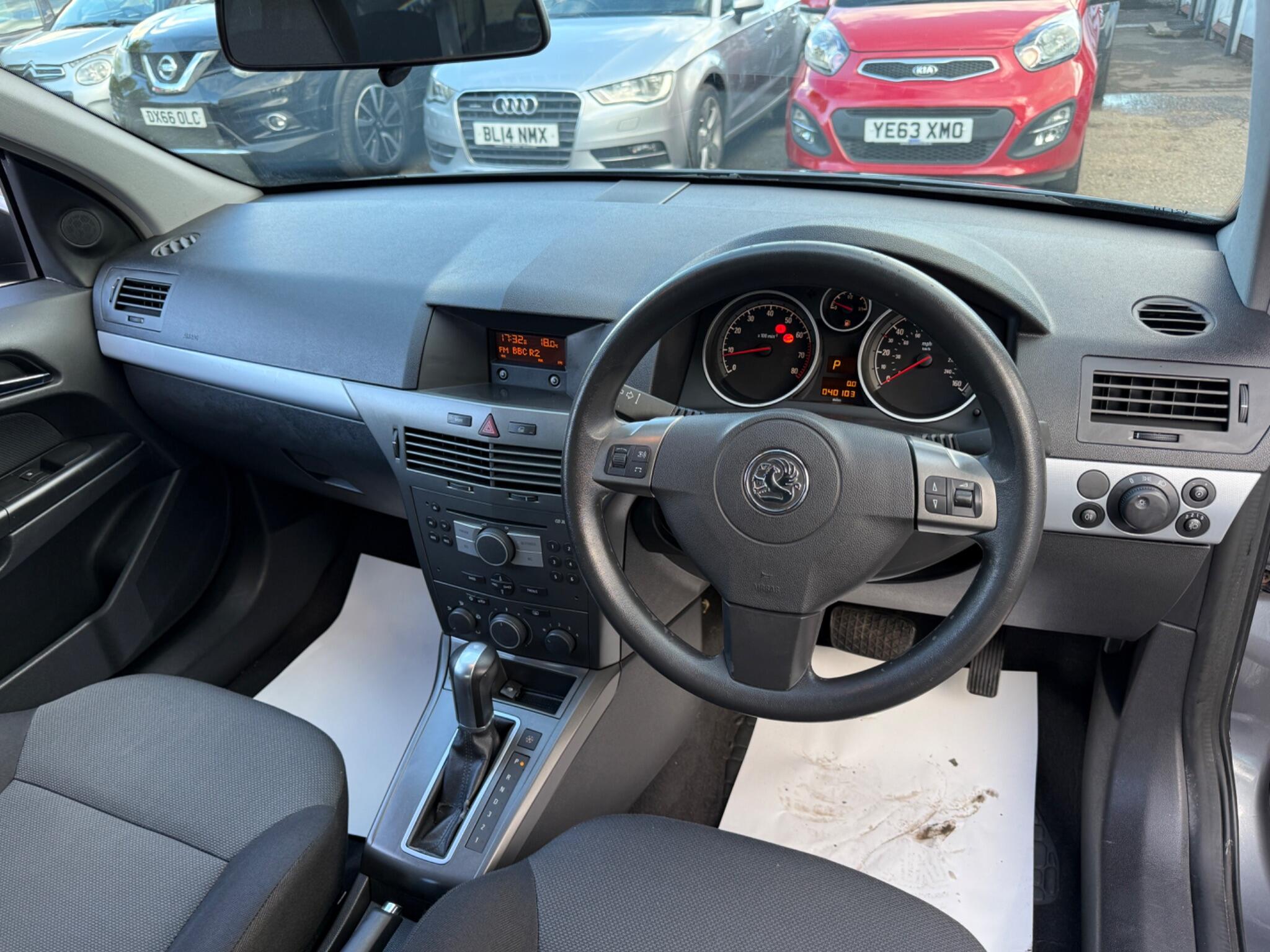 Vauxhall Astra - Image 29