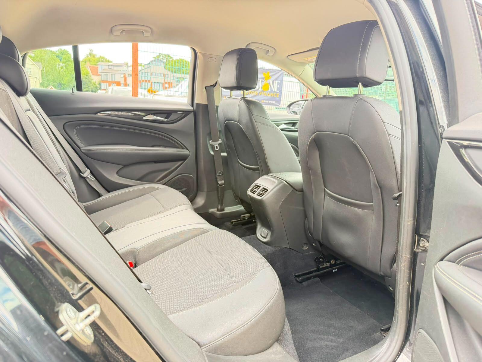 Vauxhall Insignia view 14
