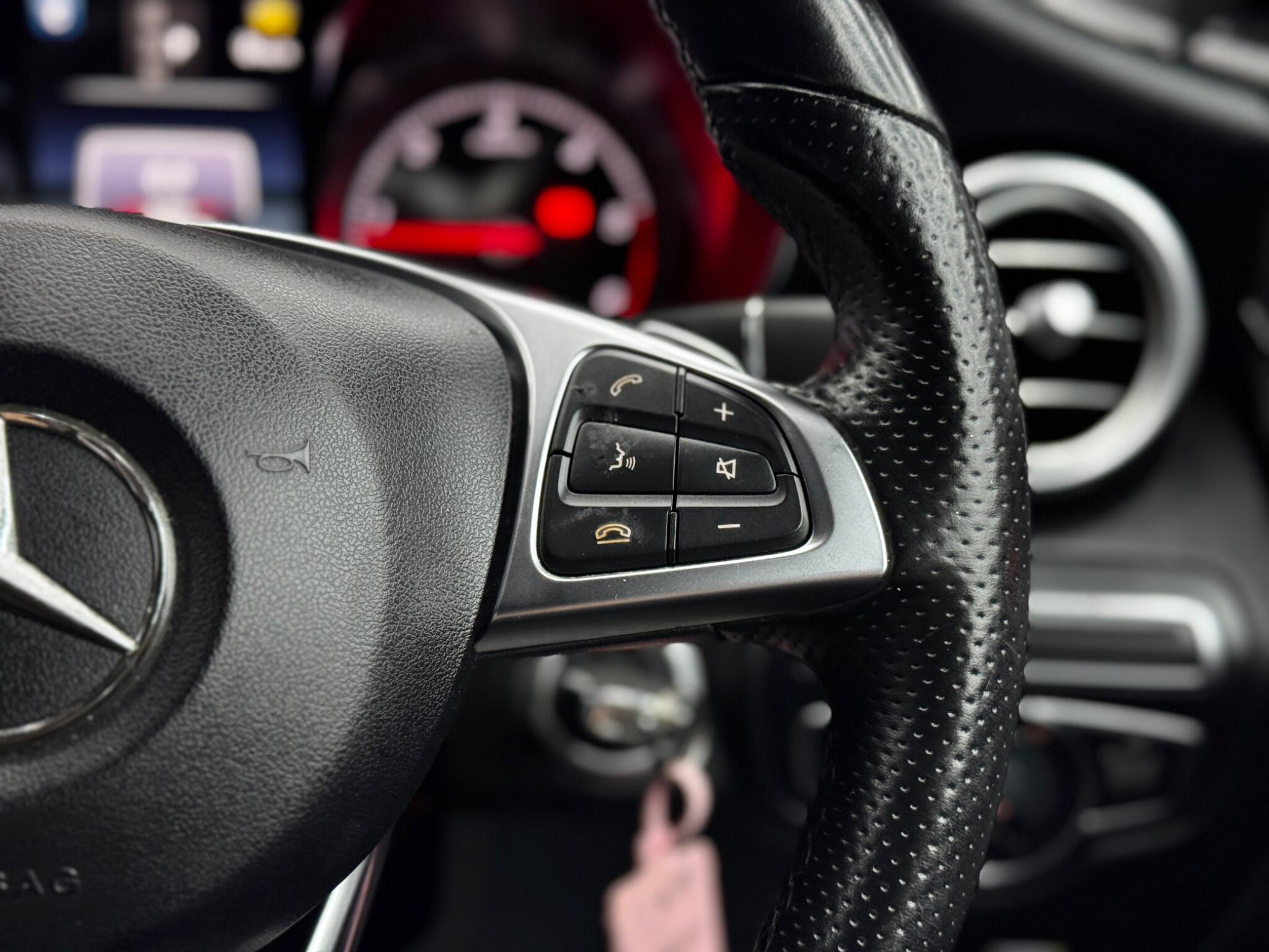 Mercedes-Benz GLC view 21