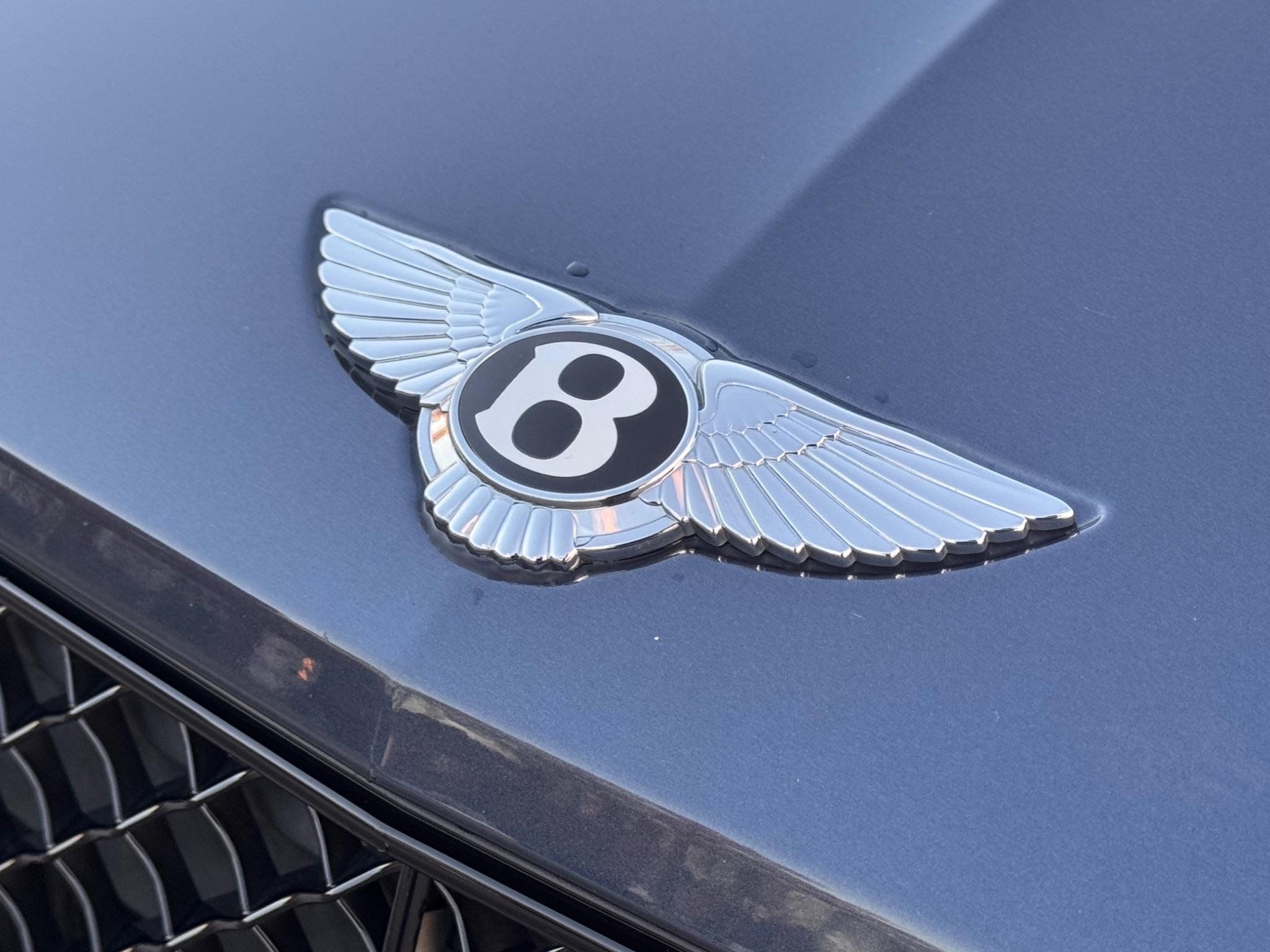 Bentley Bentayga view 60