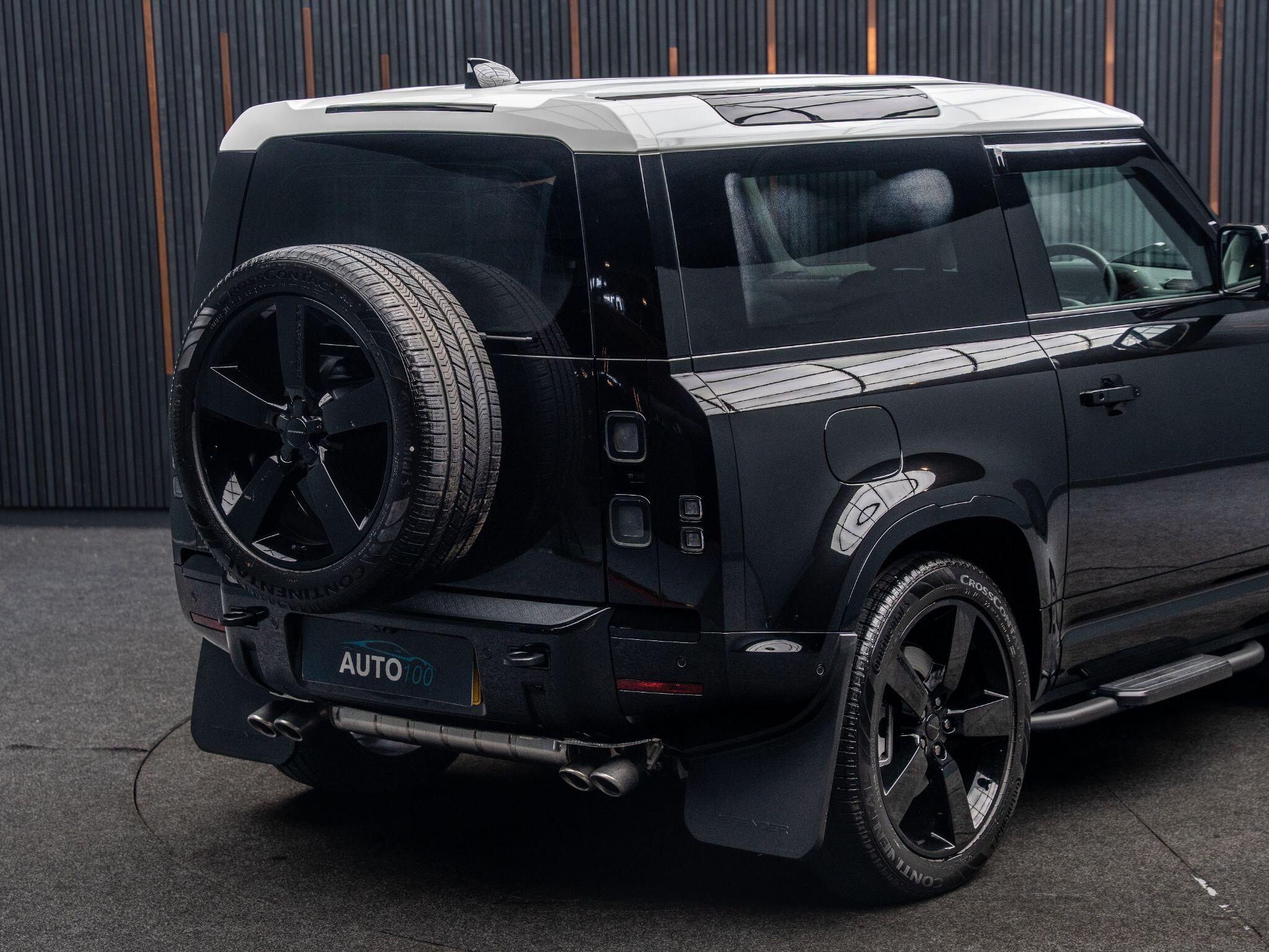 Land Rover Defender view 21
