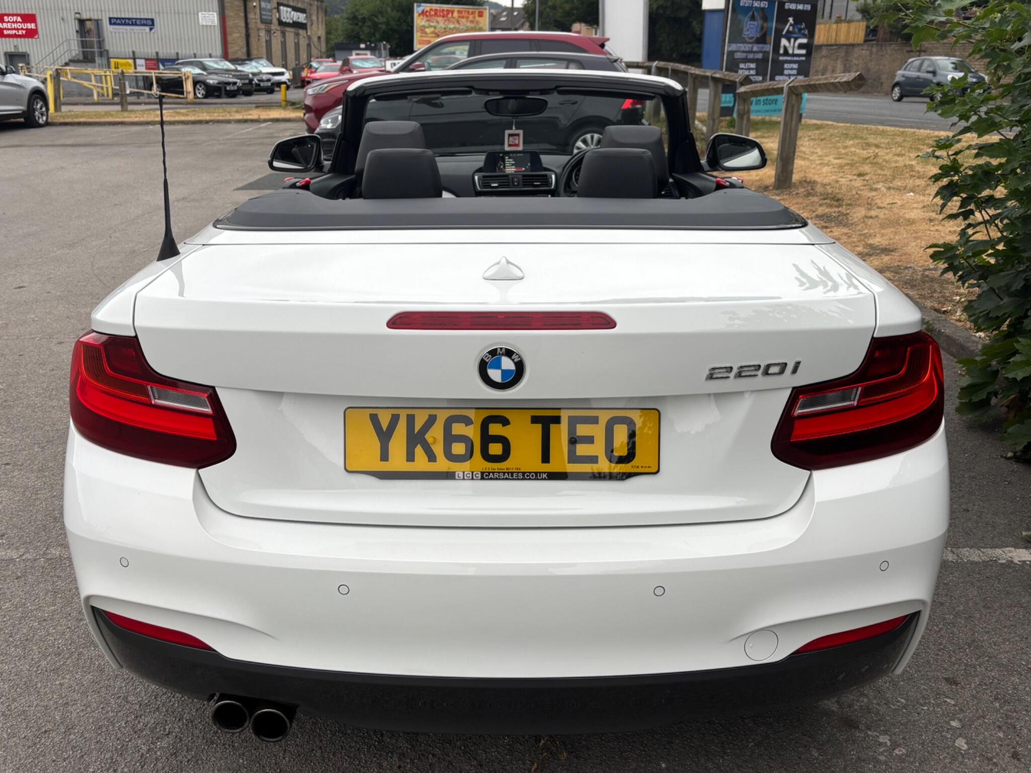 BMW 2 Series view 6