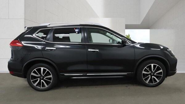 Nissan X-Trail view 10