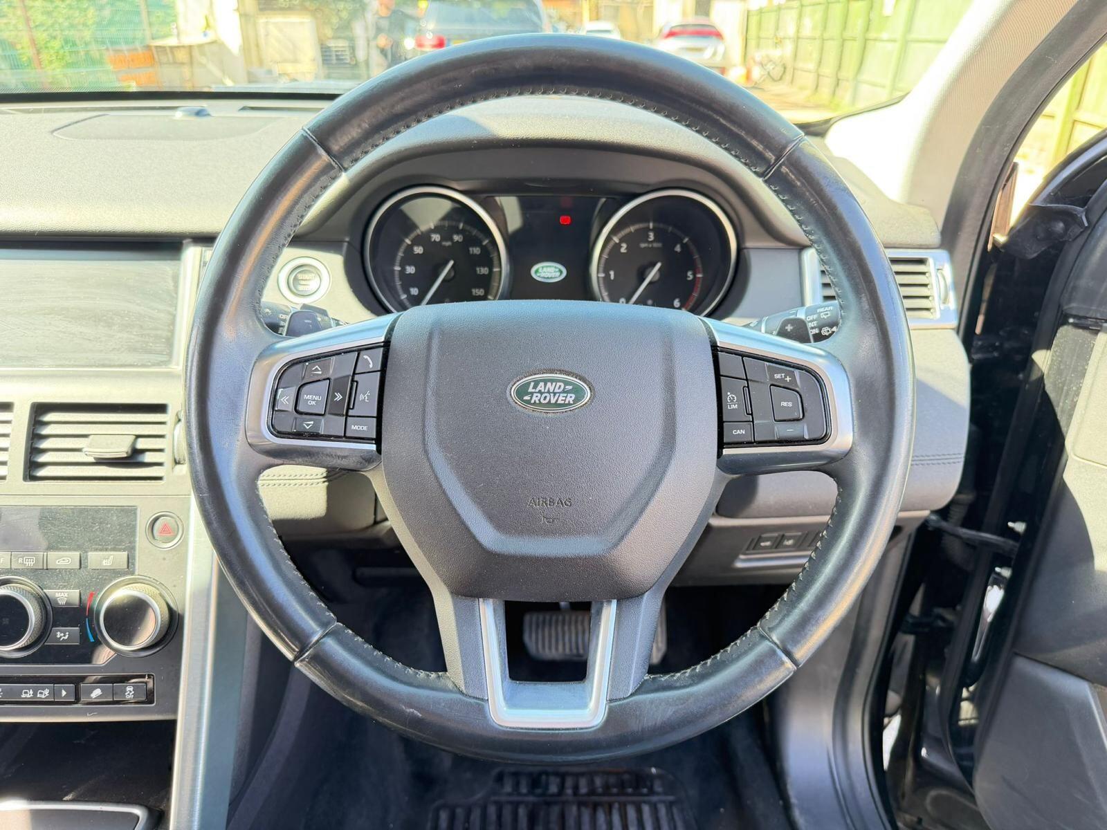 Land Rover Discovery Sport view 27