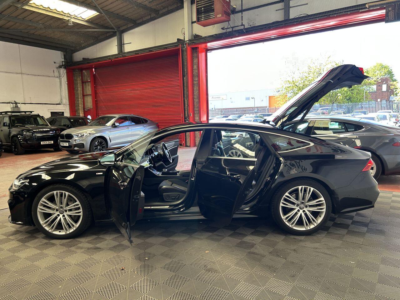 Audi A7 view 13