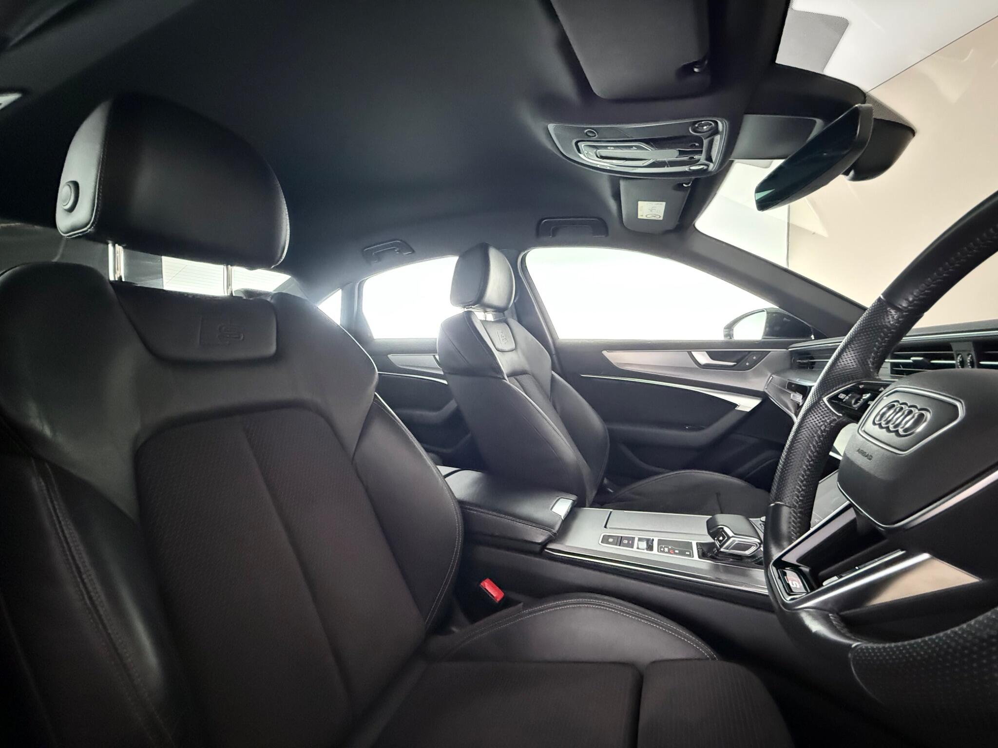 Audi A6 view 35