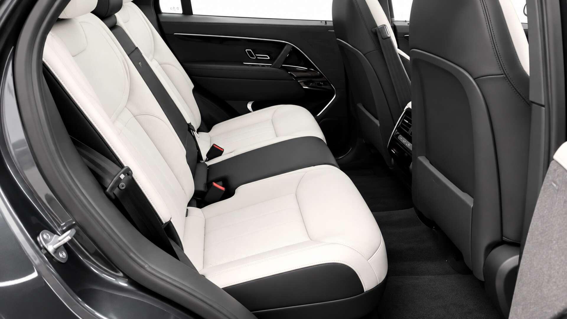 Land Rover Range Rover Sport view 5