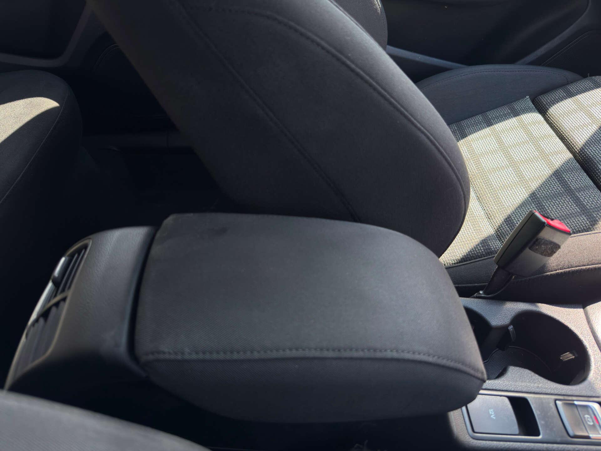 Audi Q3 view 64