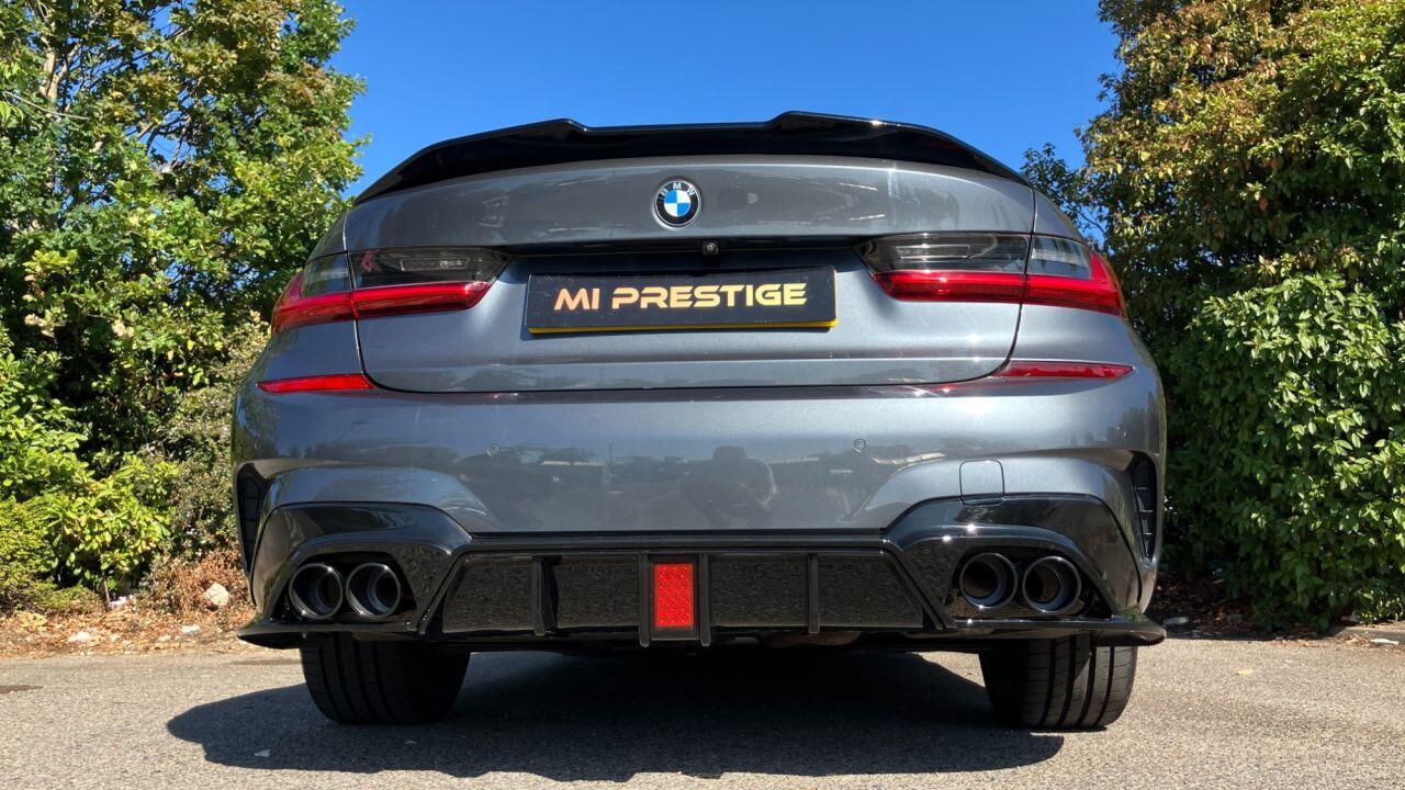 BMW 3 Series view 35